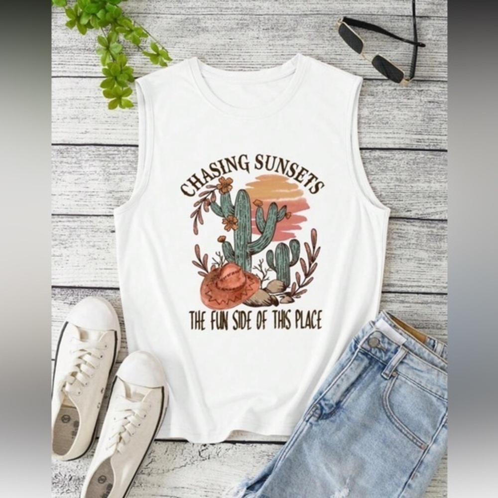 SHEIN || NWOT “Chasing Sunsets” Sleeveless Tee (M)